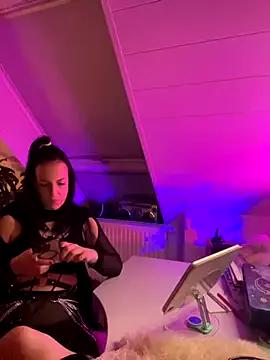 V-WINELOVER from StripChat is Freechat