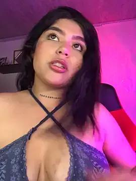vale_18x from StripChat is Freechat