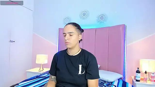 valen_rouse from StripChat is Freechat