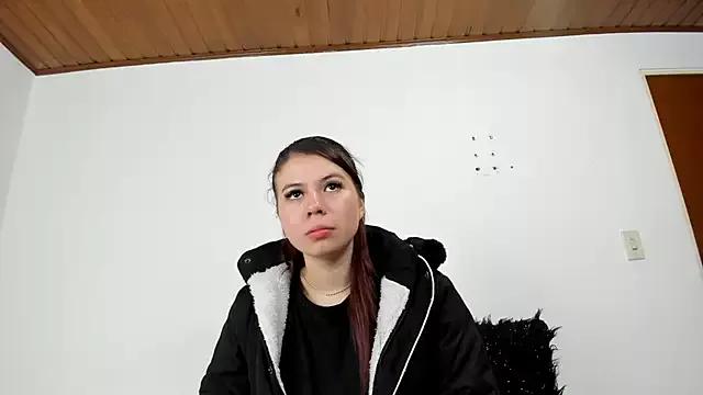Valen_tina from StripChat is Freechat