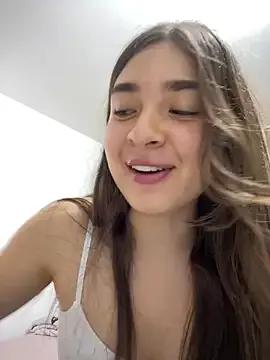 Valentina_ro from StripChat is Freechat