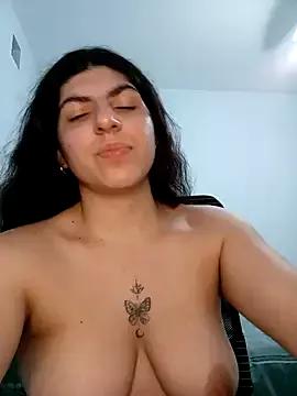 vamari2025 from StripChat is Freechat