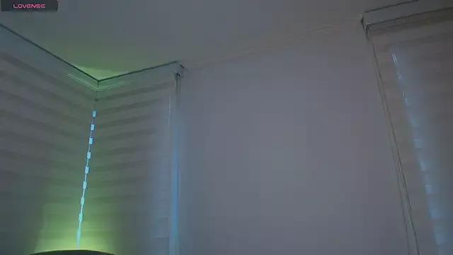 venusleroy_ from StripChat is Freechat