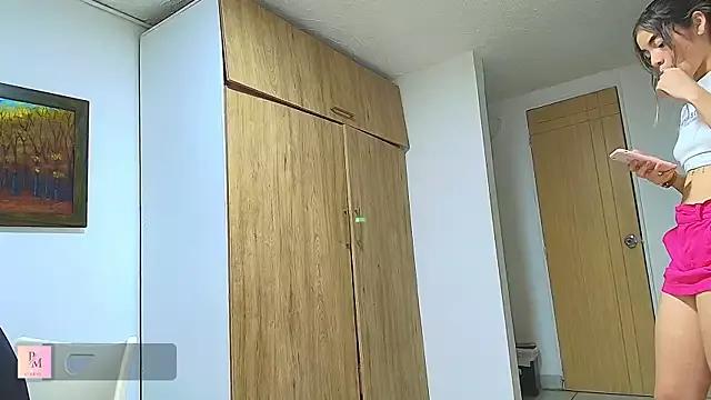 vera_pink from StripChat is Freechat