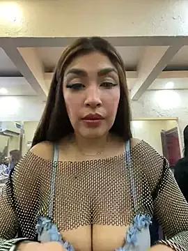 verania_love from StripChat is Freechat