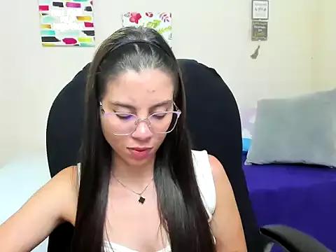 veroniicamiller from StripChat is Freechat