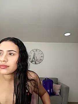 VictoriaVixxen from StripChat is Freechat
