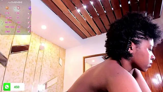 violeta_ruiz_ from StripChat is Freechat