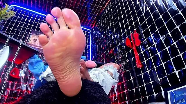 Customizable and immersive - Activate your taste buds and check-out our delicious choice of bondage cams streams with excited models getting their amazing bodies screwed with their beloved sex toys.