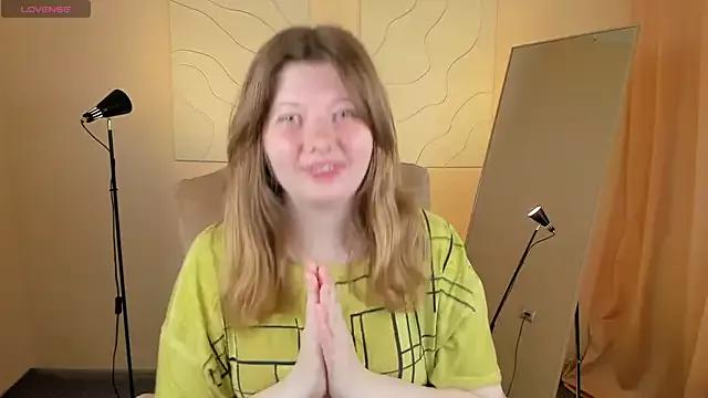 Vivian_cutie from StripChat is Freechat
