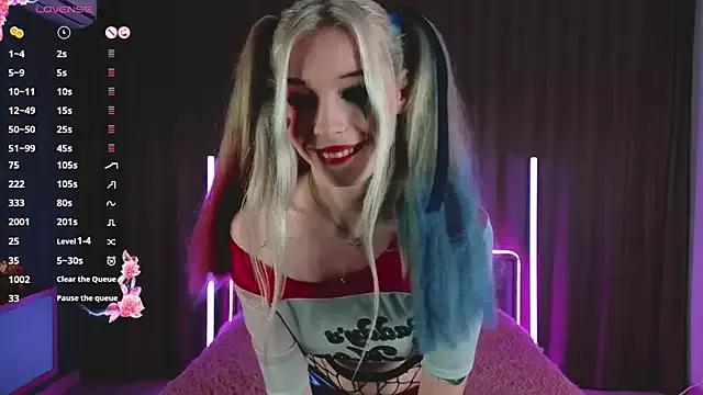 WandaApps from StripChat is Freechat