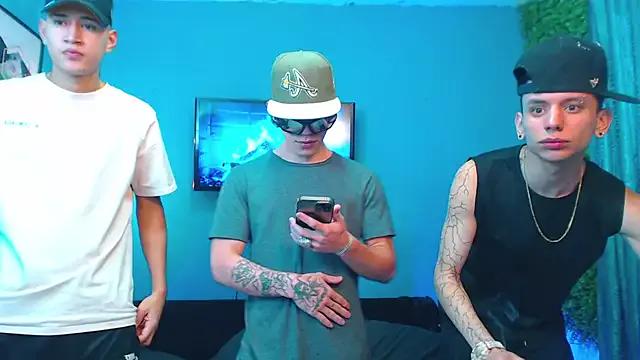 Wayne_Crew from StripChat is Freechat