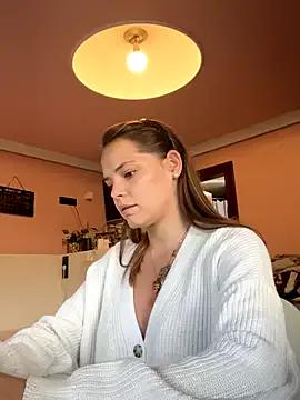 Wildmaca from StripChat is Freechat