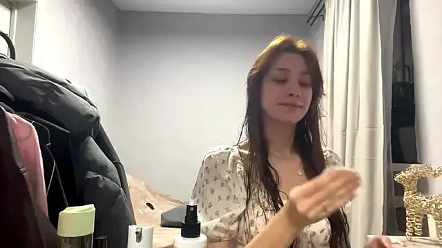 WildPeachh from StripChat is Freechat