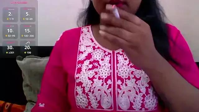 Wow-SexyHoney from StripChat is Freechat