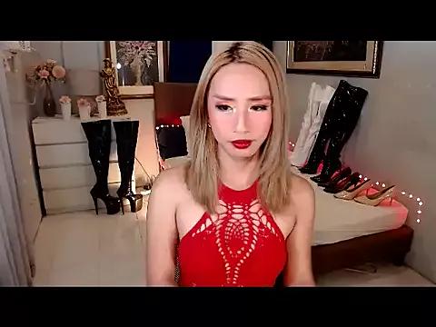 xMistressTiffany from StripChat is Freechat