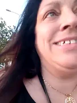 XNaughtysouthlondonMILFXX from StripChat is Freechat