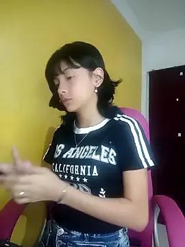 xoxo_milk from StripChat is Freechat
