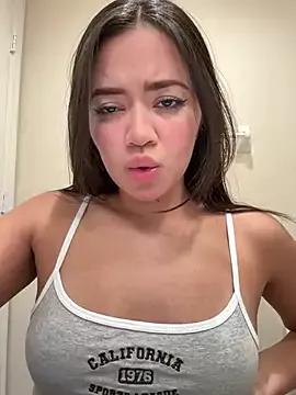 xsweetv from StripChat is Freechat