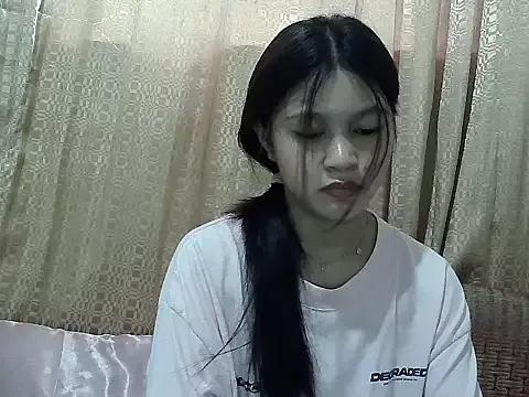 xxclara20 from StripChat is Freechat