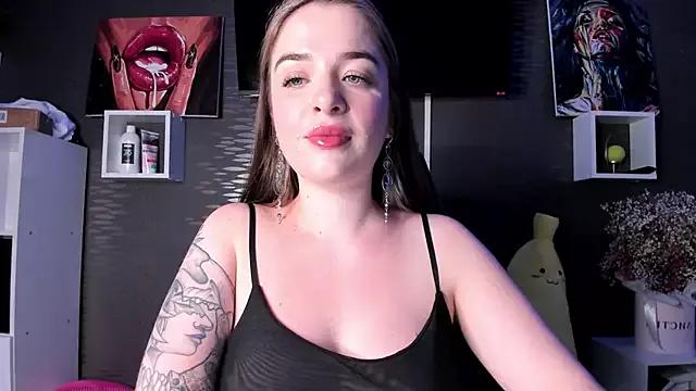 Yasmine_moon from StripChat is Freechat