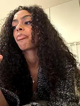 yasmingarcia from StripChat is Freechat