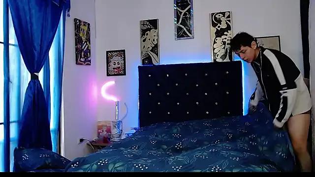 Yorsamm_and_friends from StripChat is Freechat