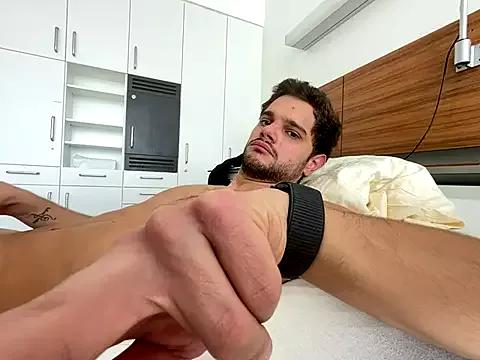 youngboyformommy24 from StripChat is Freechat