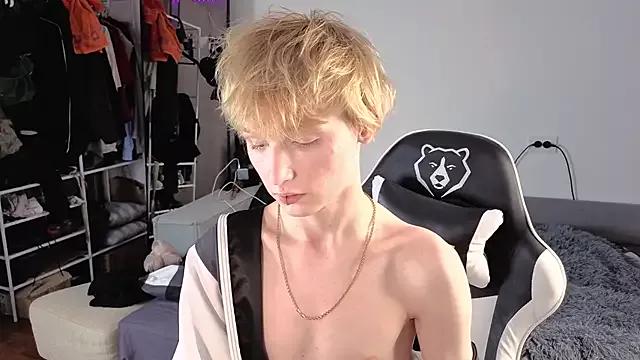 Your_avatar from StripChat is Freechat
