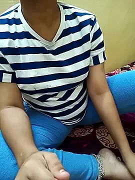 yourtamilcouple from StripChat is Freechat