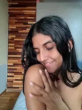 YuliethPetite from StripChat is Freechat