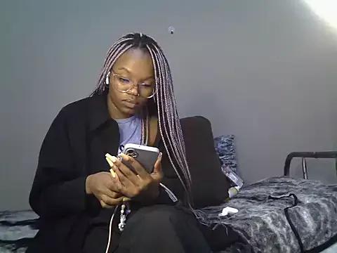 YummyMelanin117 from StripChat is Freechat