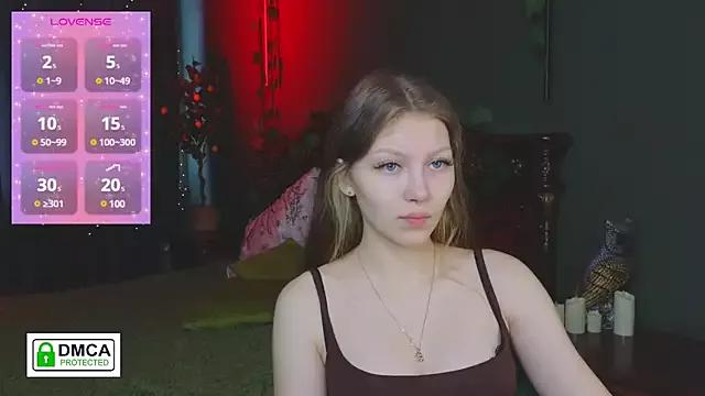 Yuna_Rosse from StripChat is Freechat