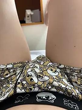 Yuu_1023 from StripChat