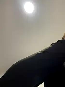 zaracollins01 from StripChat is Freechat