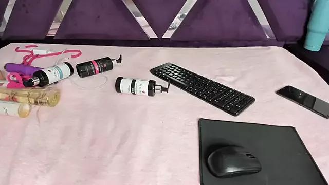Zaraht from StripChat is Freechat