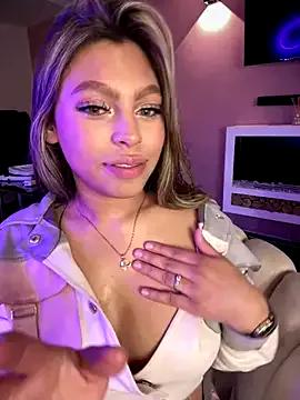 ZoeMillerPink_ from StripChat is Freechat