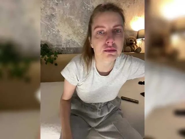 Incredible123 on BongaCams