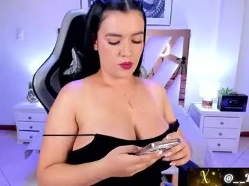 lia_simons on Chaturbate