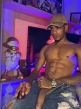 AaronCruz_ on StripChat