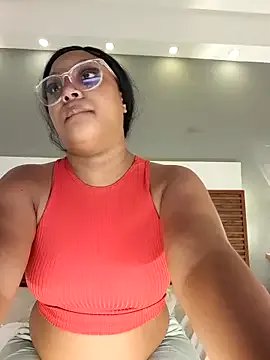 Adelehottman on StripChat