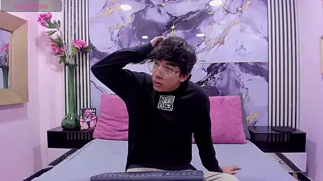 Desire_Ecstasy on StripChat