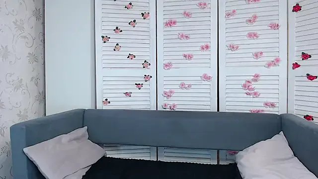 Freechat evaa_here_ on StripChat