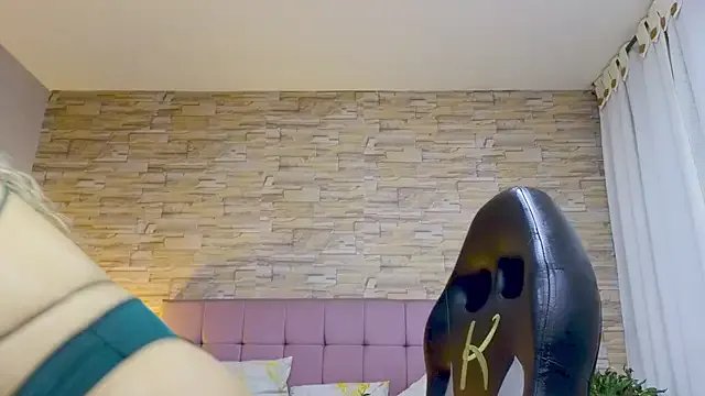 katalinahell2 on StripChat