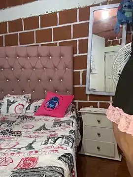 Rachellcooperrr on StripChat