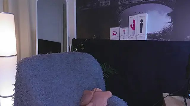 SofiaFoster_ — robe off