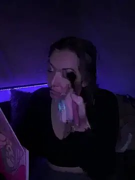 SummerV91 on StripChat