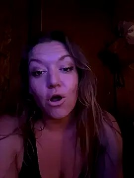 SummerV91 on StripChat